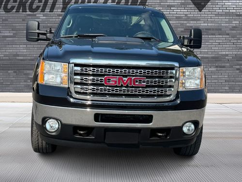 2014 GMC Sierra 2500HD SLT Crew Cab Duramax Diesel Lower Image 2