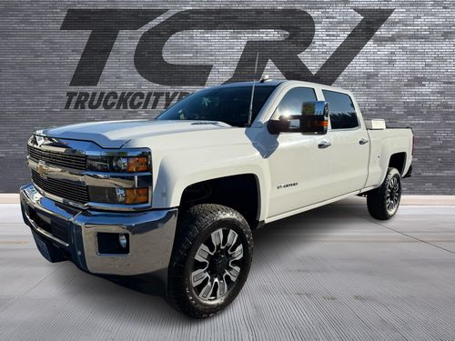 2016 Chevrolet Silverado 2500HD LTZ Lower Image 2