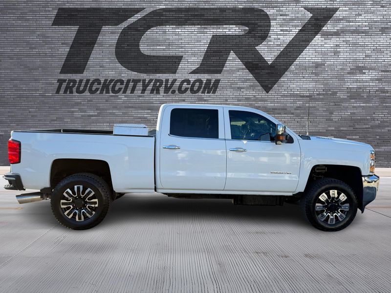 2016 Chevrolet Silverado 2500HD LTZ Upper Image 2