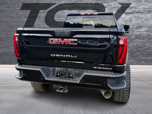 2024 GMC Sierra 3500HD Denali Lower Image 2