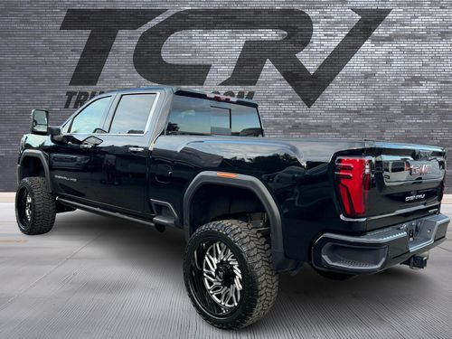 2024 GMC Sierra 3500HD Denali Lower Image 3