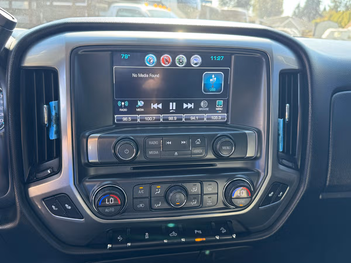 2018 Chevrolet Silverado 1500 LT Z71 Image 12