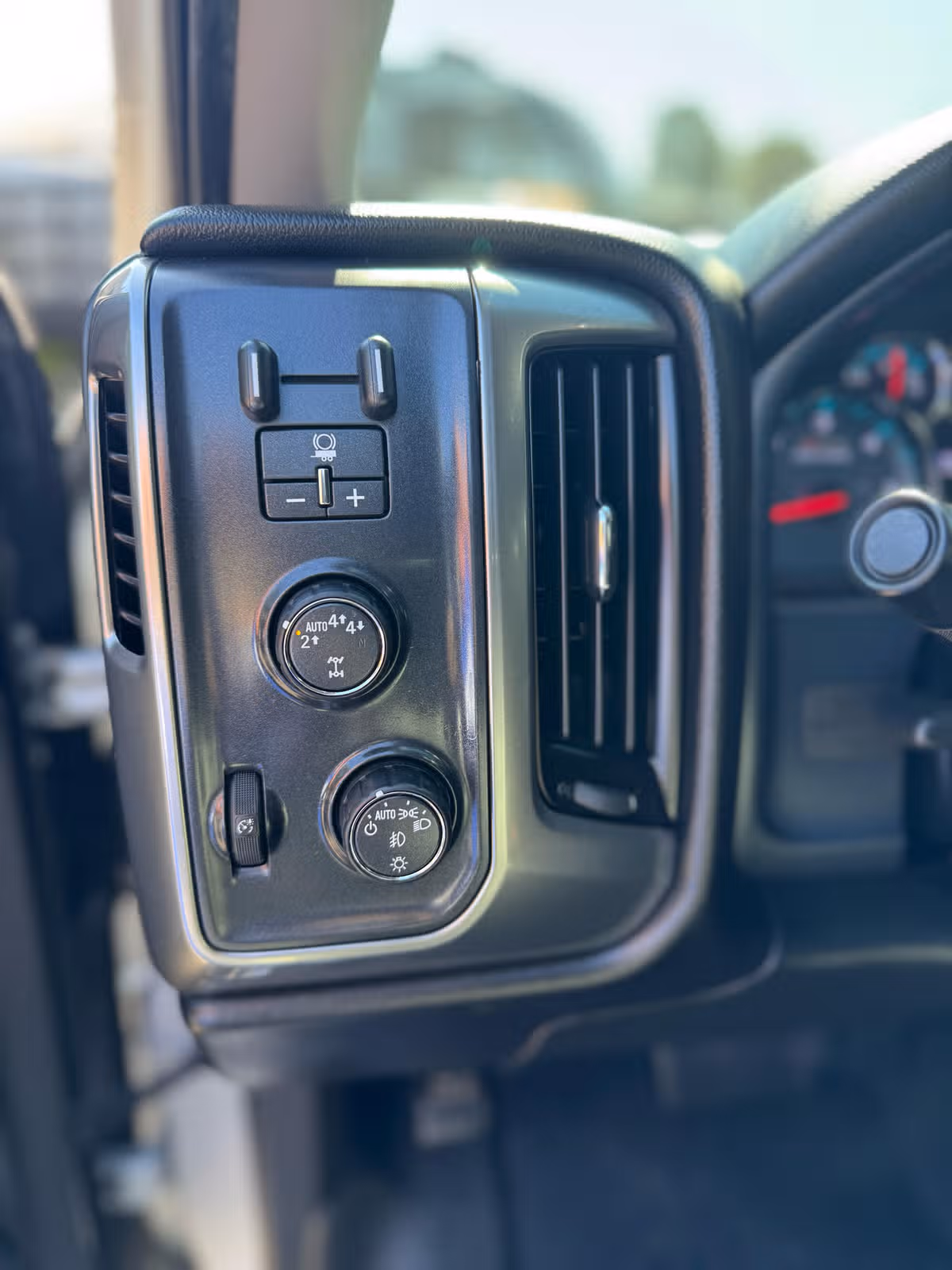 2018 Chevrolet Silverado 1500 LT Z71 Image 15