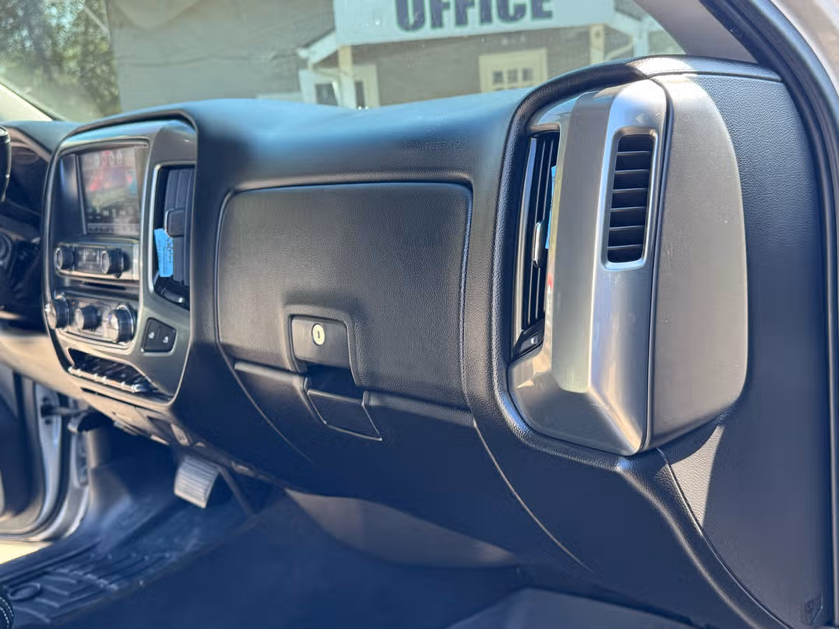 2018 Chevrolet Silverado 1500 LT Z71 Image 30