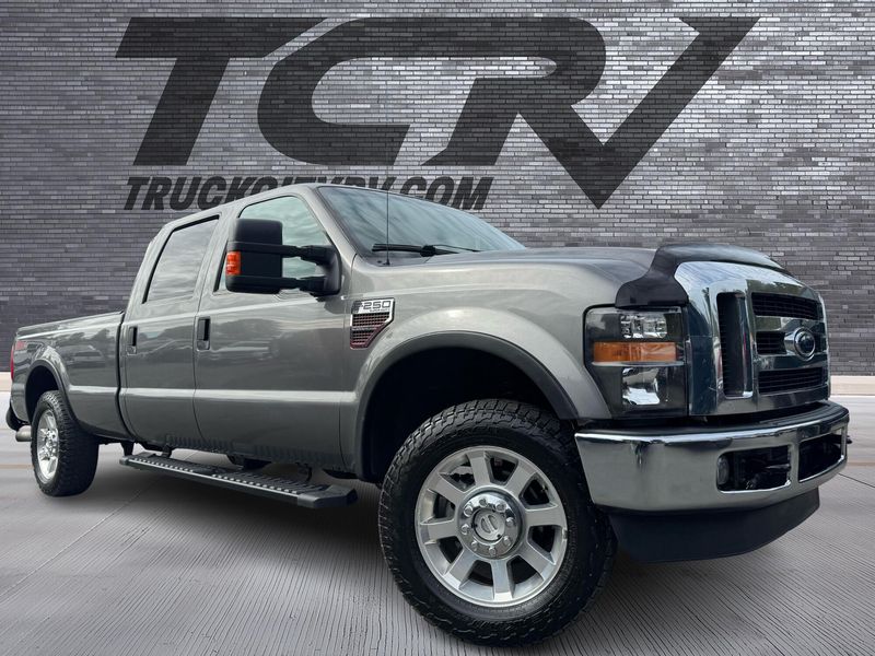 2010 Ford F-250 Super Duty XLT Upper Image 1