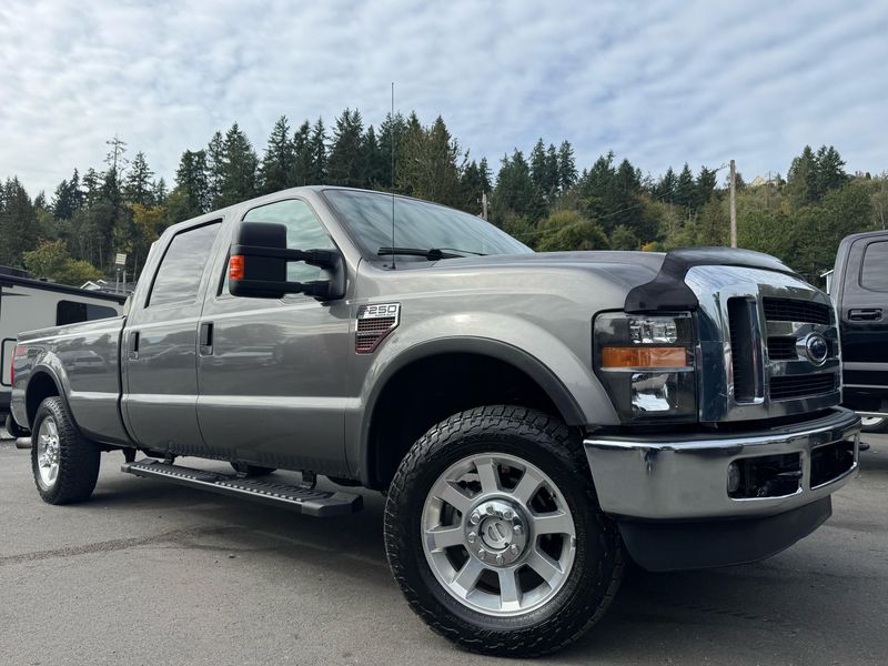 2010 Ford F-250 Super Duty XLT Crew Cab Upper Image 1