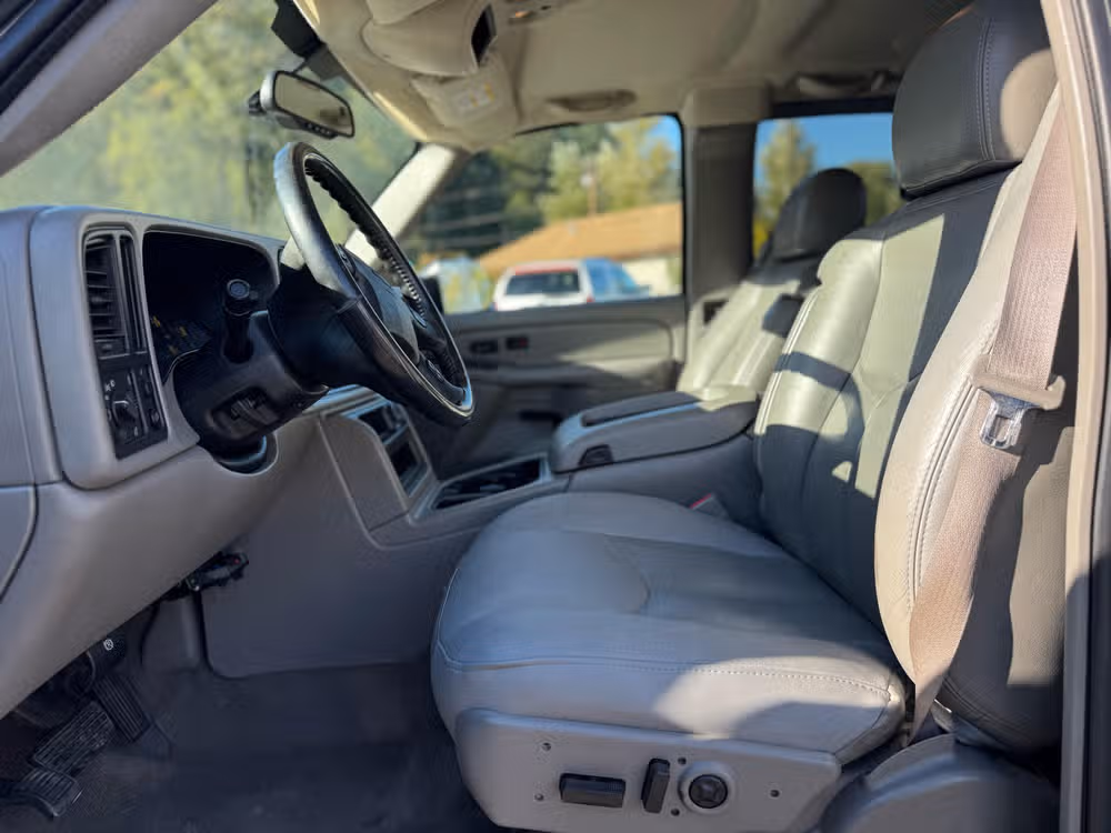 2005 Chevrolet Silverado 2500HD LT Image 10