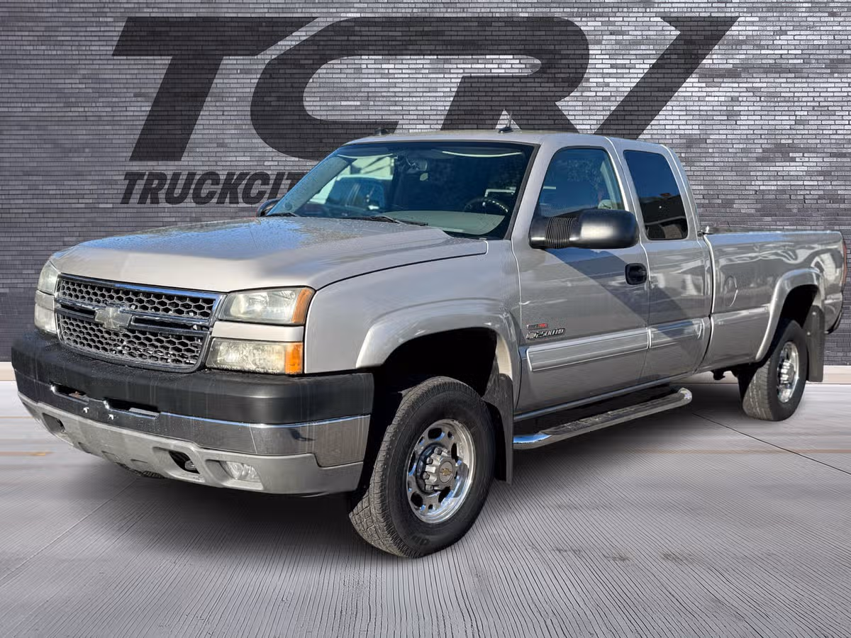 2005 Chevrolet Silverado 2500HD LT Image 4