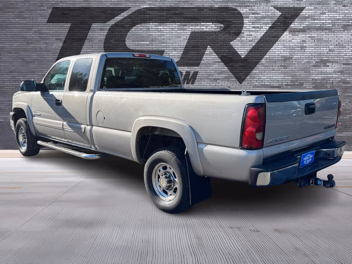2005 Chevrolet Silverado 2500HD LT Image 8
