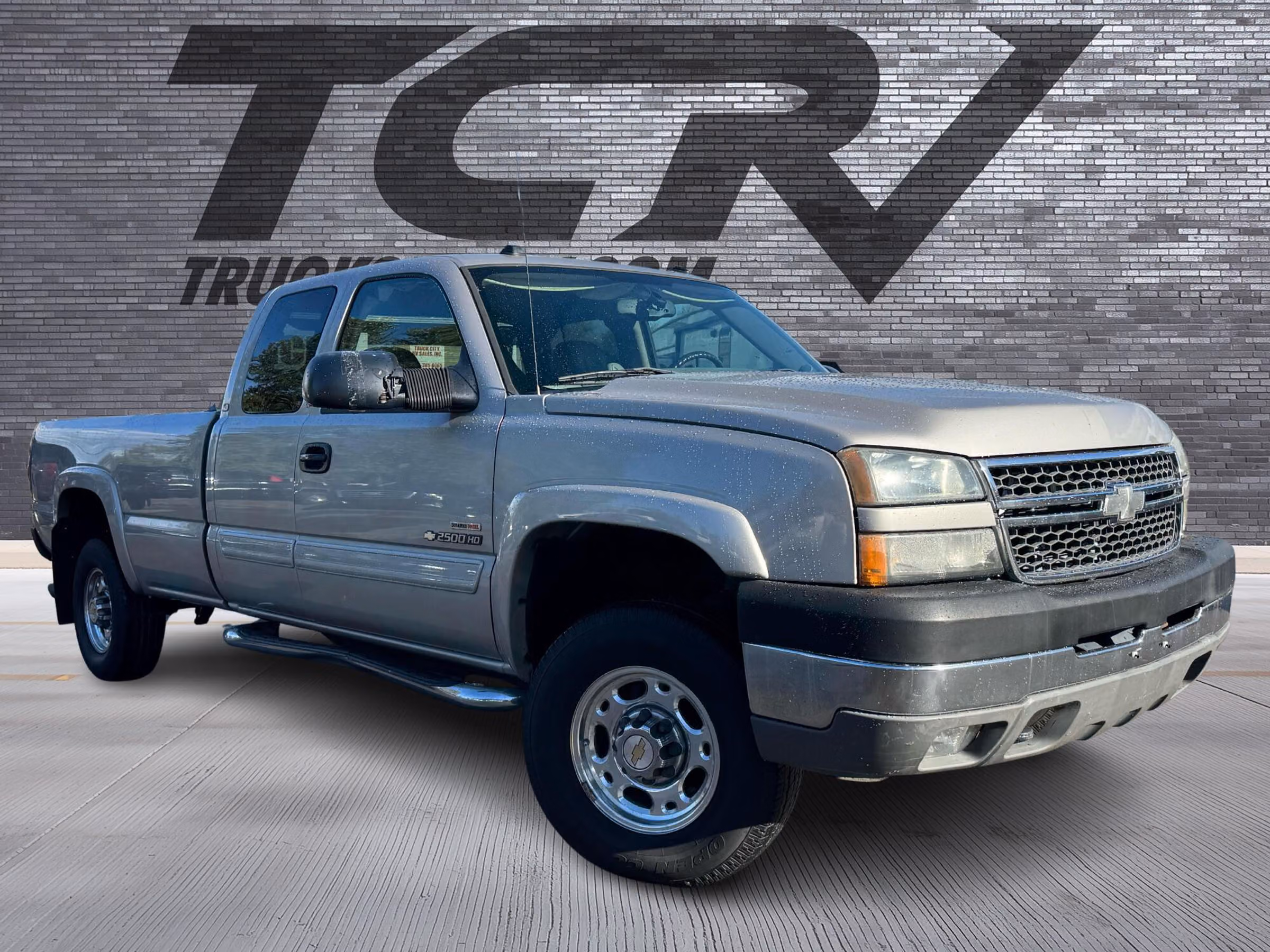 2005 Chevrolet Silverado 2500HD LT Image 1