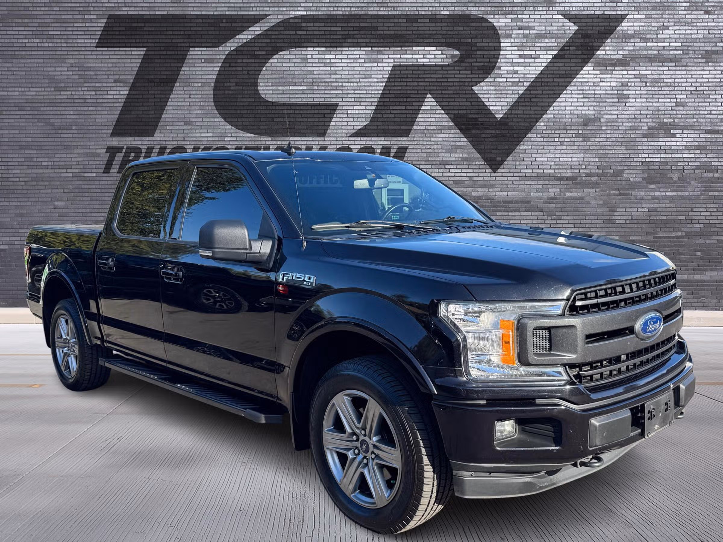 2019 Ford F-150 XLT Image 1