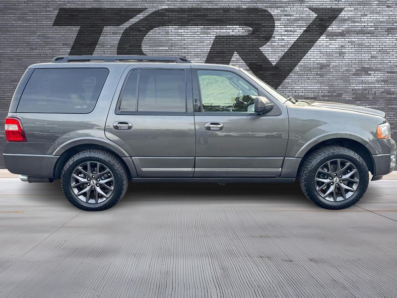 2017 Ford Expedition Limited Upper Image 2