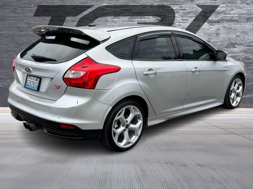 2013 Ford Focus ST Lower Image 1