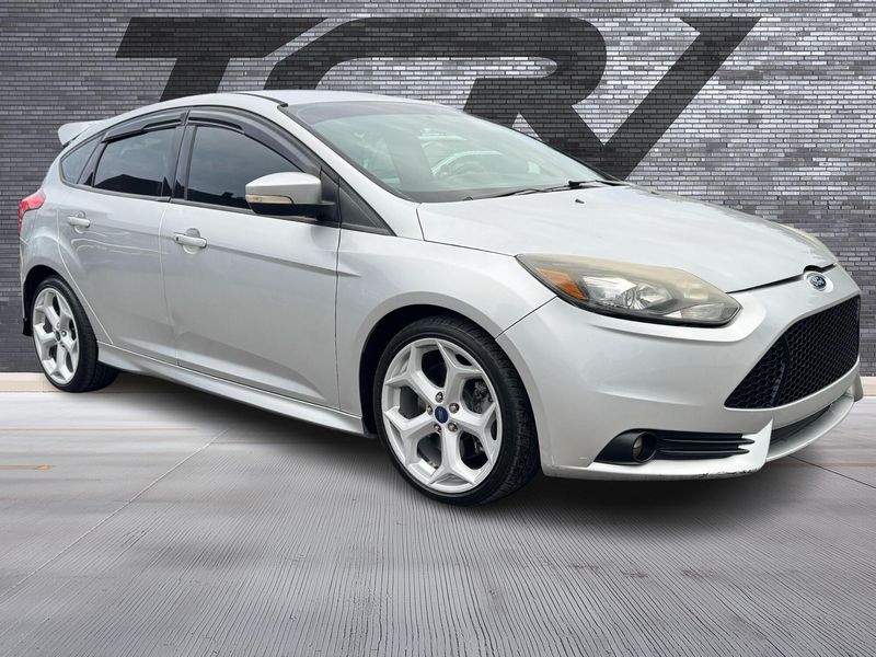 2013 Ford Focus ST Upper Image 1