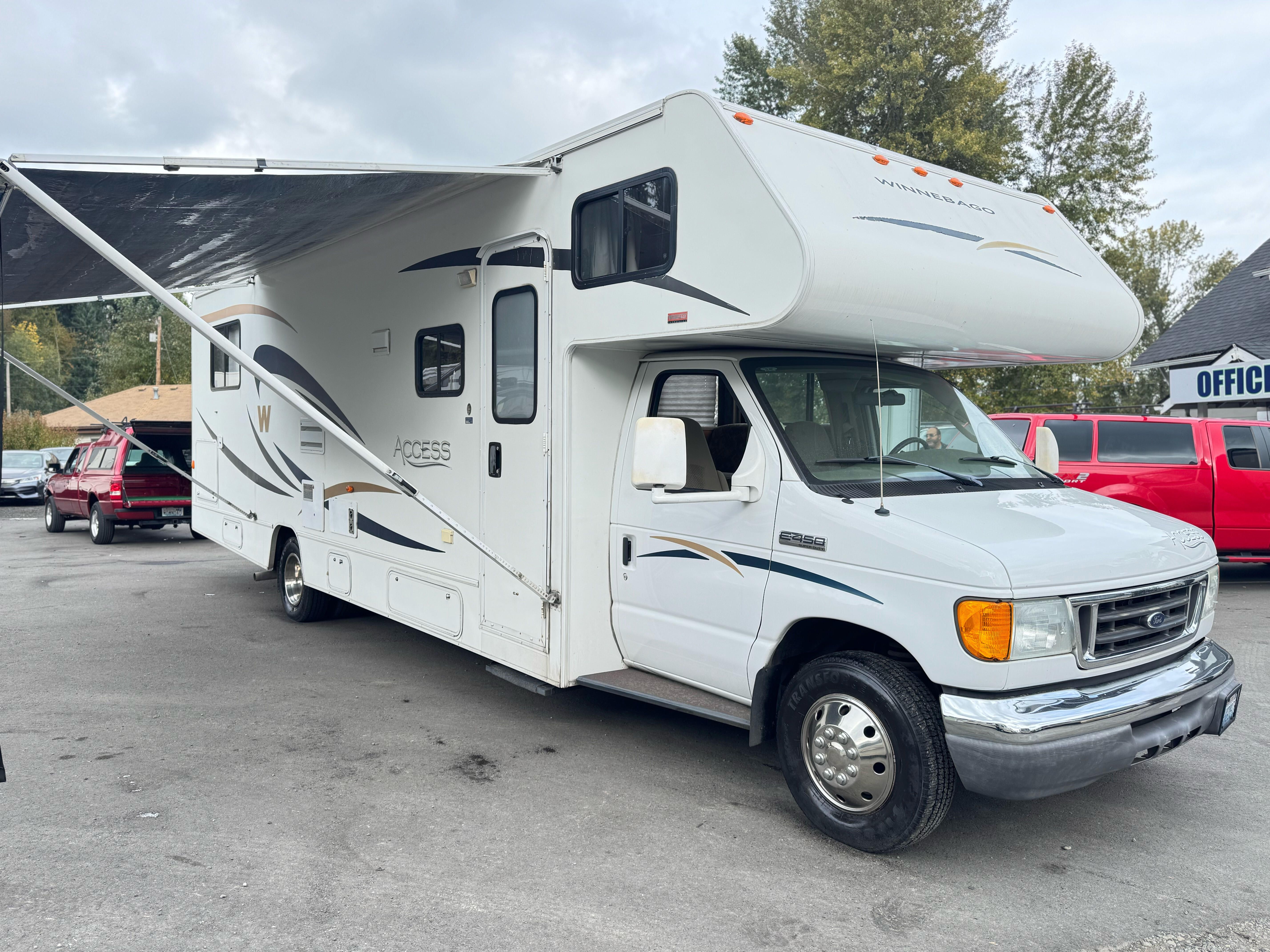 2006 Ford Econoline's photo