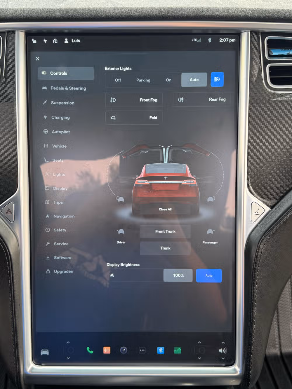 2016 Tesla Model X P90D Image 13