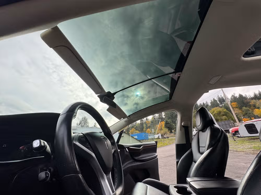 2016 Tesla Model X P90D Image 15