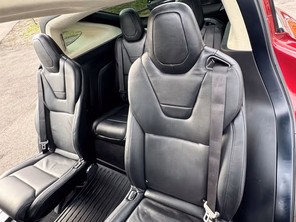 2016 Tesla Model X P90D Image 17
