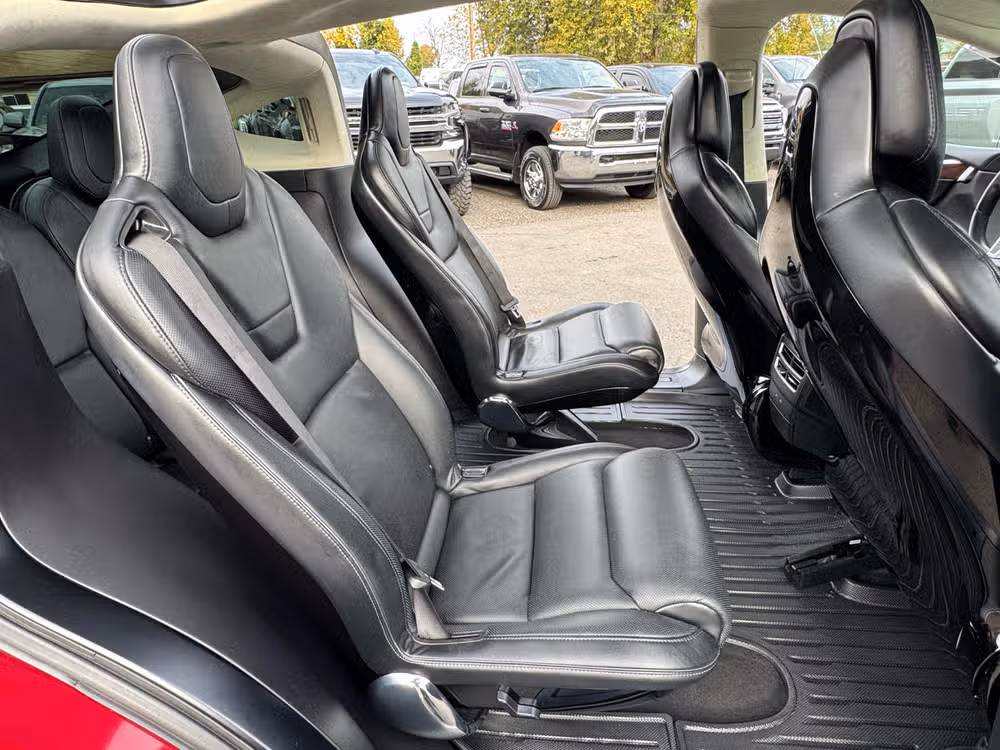 2016 Tesla Model X P90D Image 20