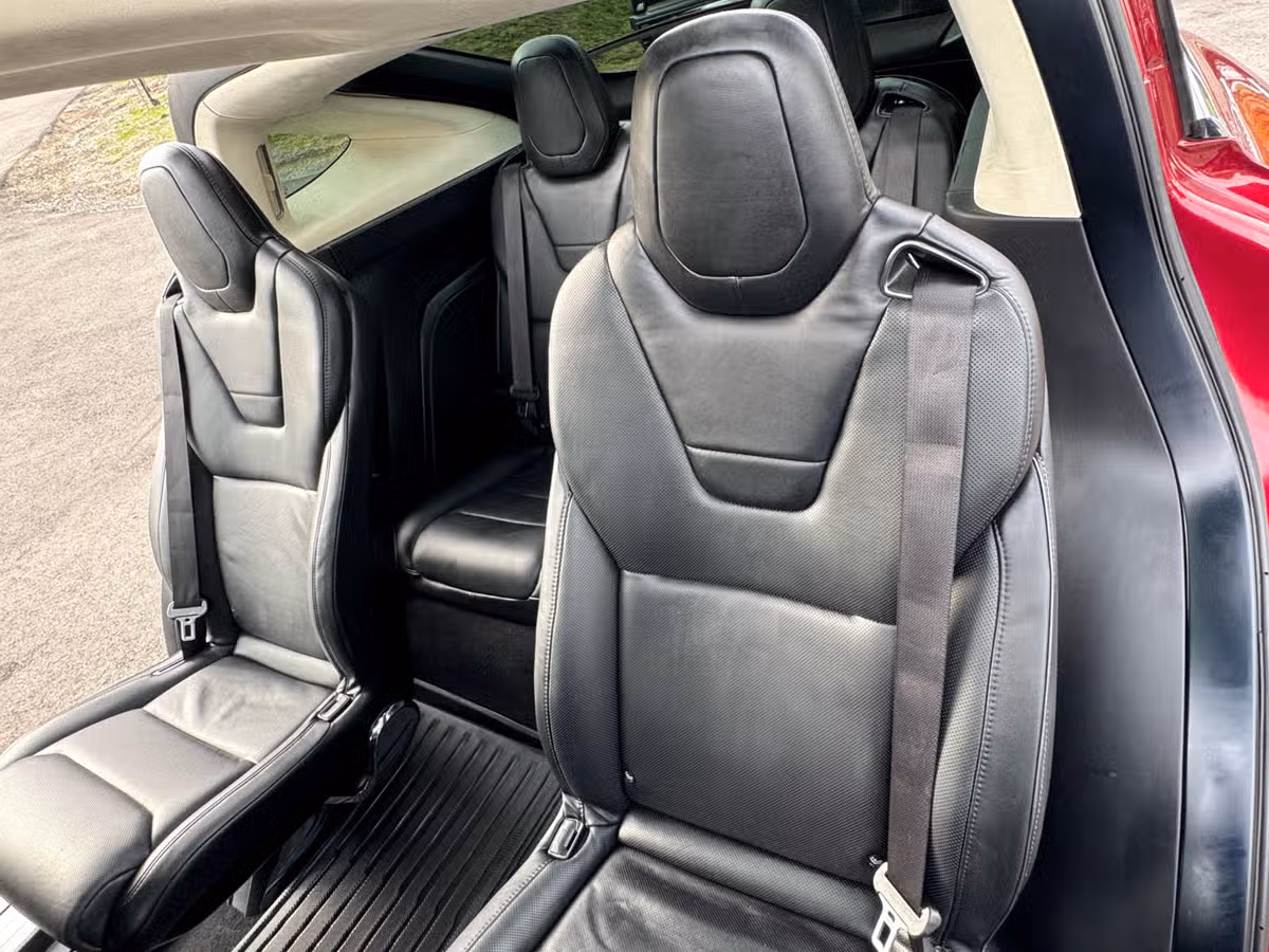 2016 Tesla Model X P90D Image 17