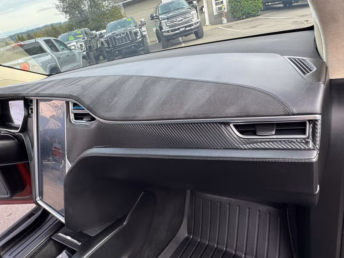 2016 Tesla Model X P90D Image 23