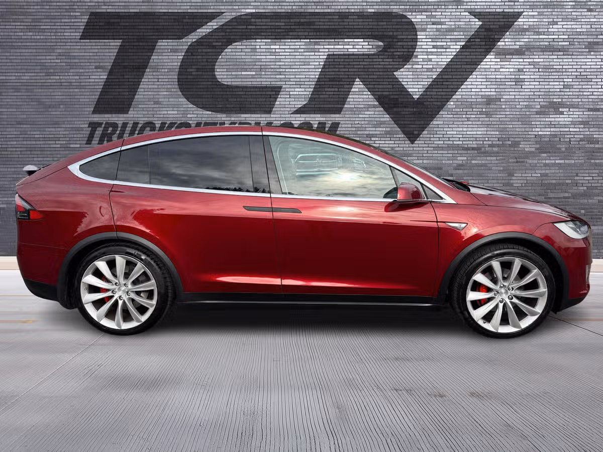 2016 Tesla Model X P90D Image 2