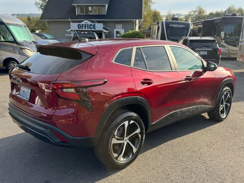 2024 Chevrolet Trax RS Lower Image 1