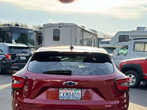 2024 Chevrolet Trax RS Lower Image 2