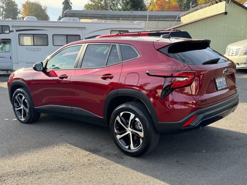 2024 Chevrolet Trax RS Lower Image 3