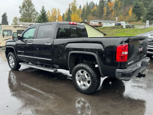 2016 GMC Sierra 3500HD Denali Lower Image 3