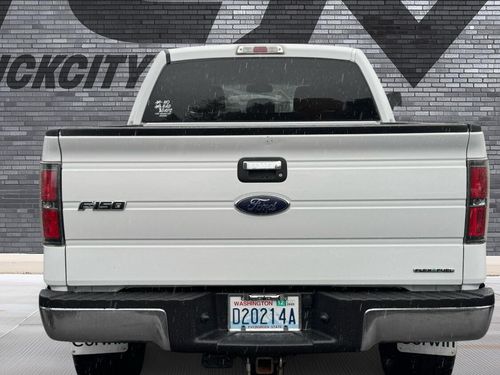 2014 Ford F-150 XLT Lower Image 2
