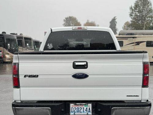 2014 Ford F-150 XLT Lower Image 2