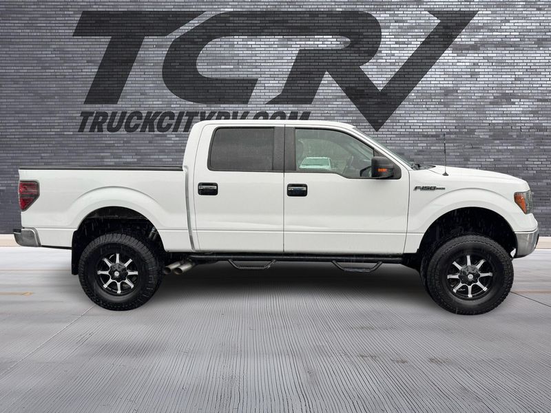 2014 Ford F-150 XLT Upper Image 2