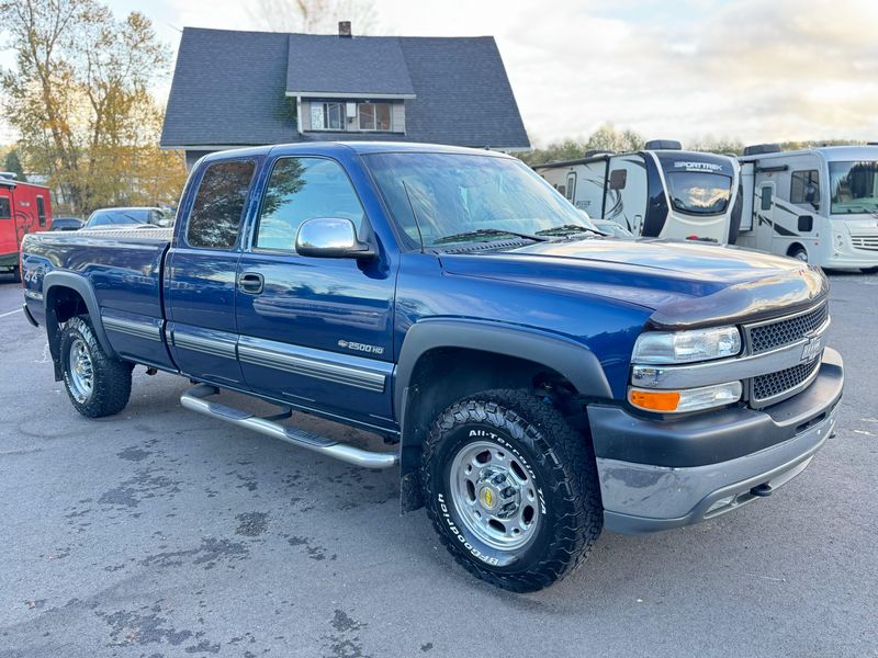 2002 Chevrolet Silverado 2500HD LT 4x4 Upper Image 1