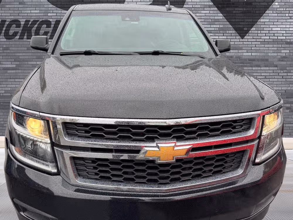 2019 Chevrolet Suburban LT Lower Image 3