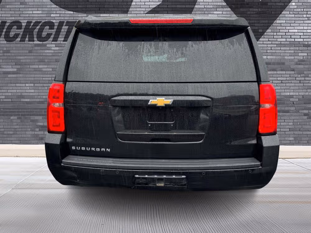 2019 Chevrolet Suburban LT Lower Image 2