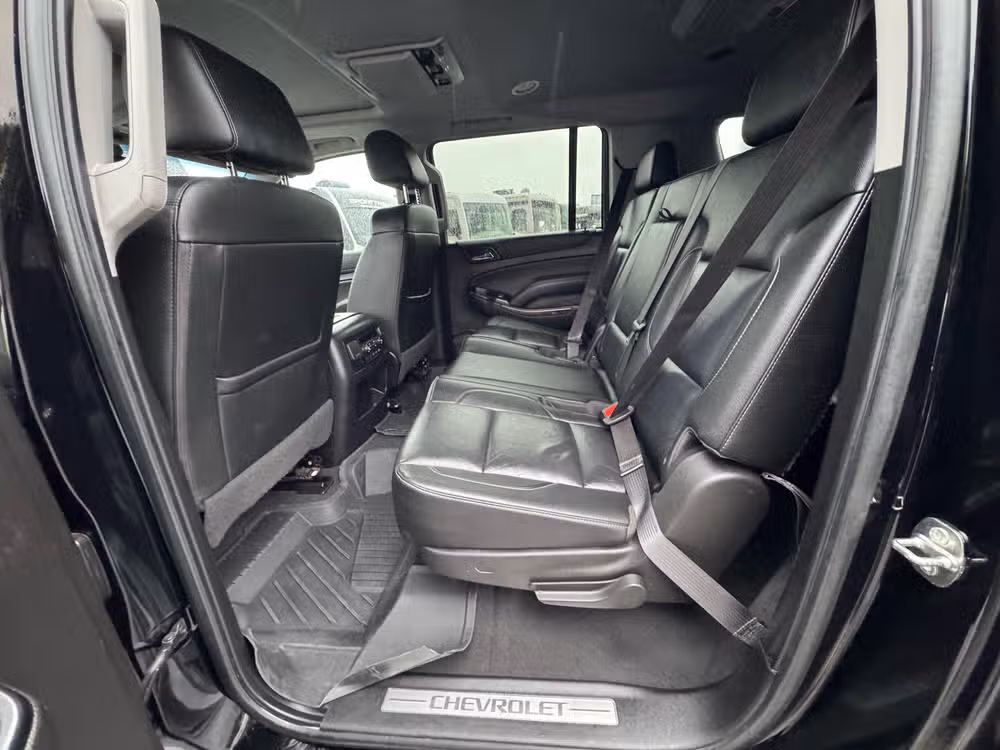 2019 Chevrolet Suburban LT Image 20