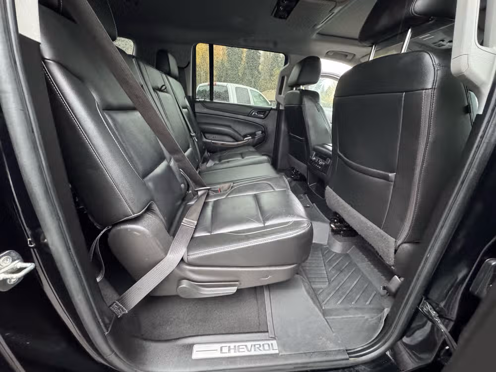 2019 Chevrolet Suburban LT Image 25