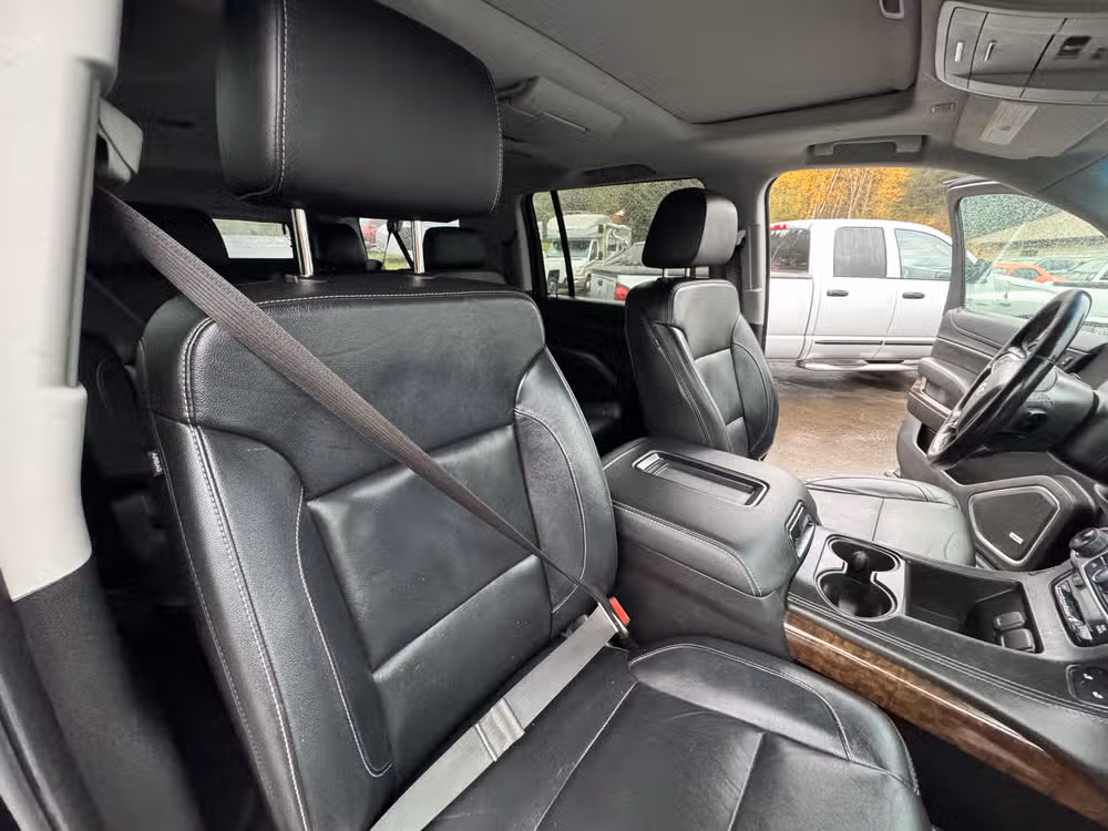 2019 Chevrolet Suburban LT Image 29