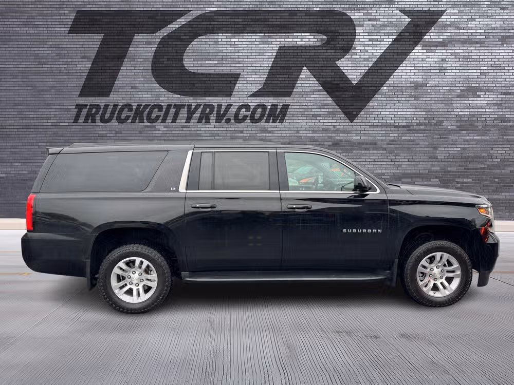 2019 Chevrolet Suburban LT Image 2