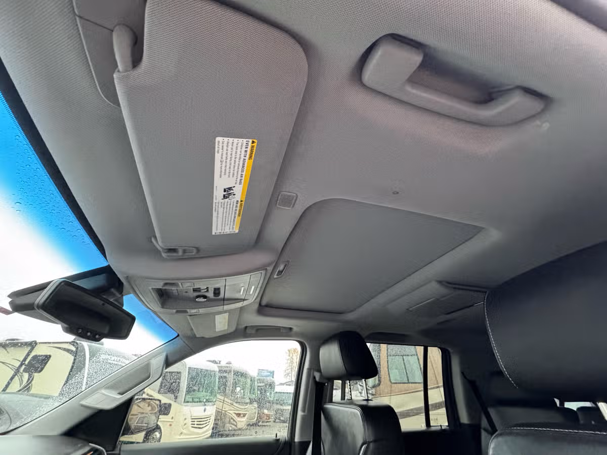 2019 Chevrolet Suburban LT Image 13