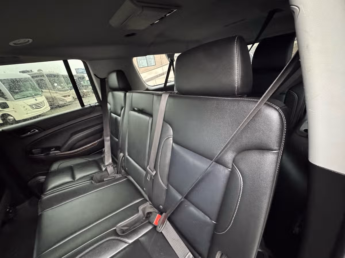 2019 Chevrolet Suburban LT Image 21