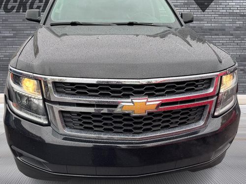2019 Chevrolet Suburban LT Lower Image 3