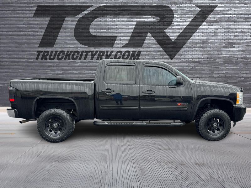 2013 Chevrolet Silverado 1500 LT Crew Cab z71 4x4 Upper Image 2