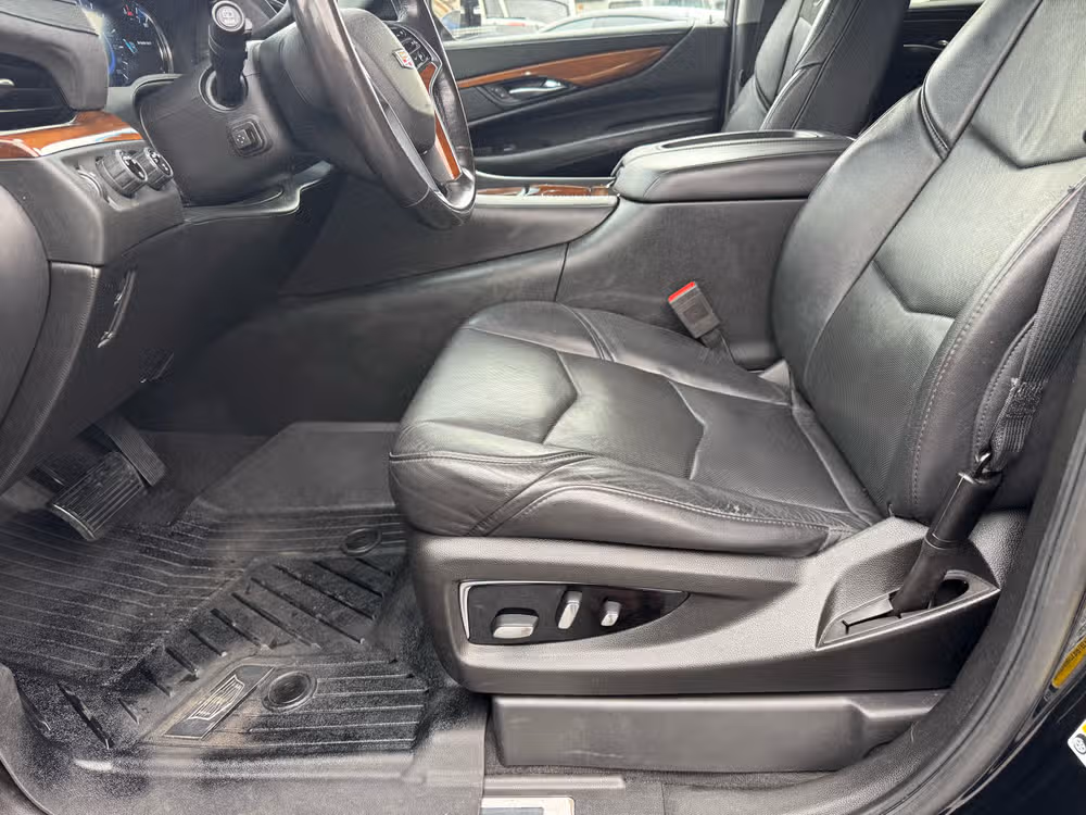 2018 Cadillac Escalade Premium Luxury Image 18