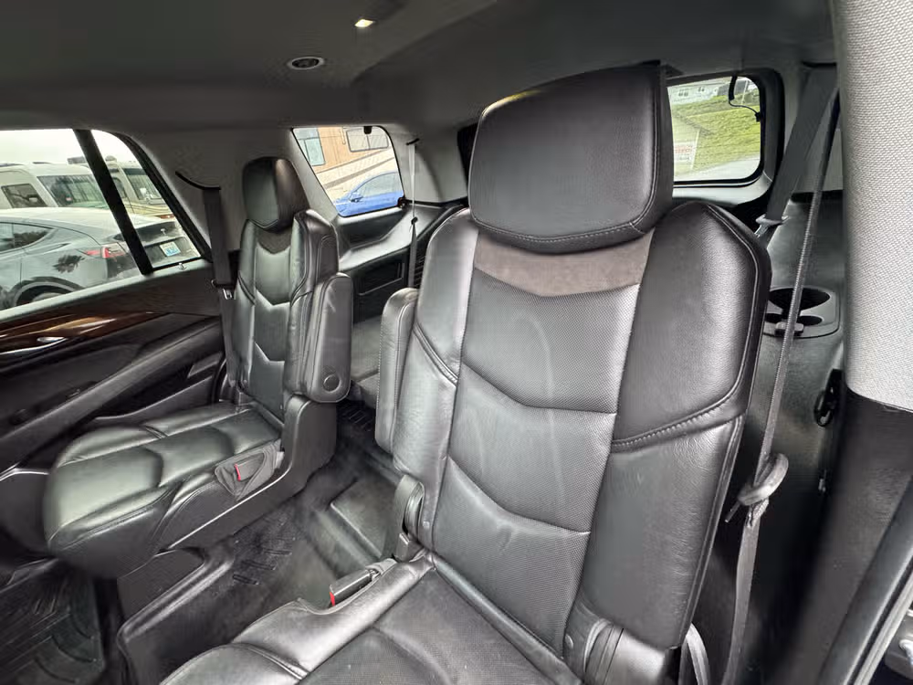 2018 Cadillac Escalade Premium Luxury Image 25