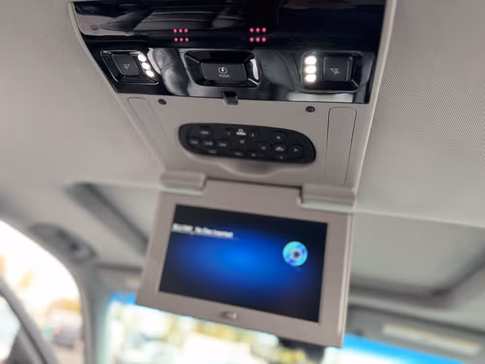 2018 Cadillac Escalade Premium Luxury Image 31
