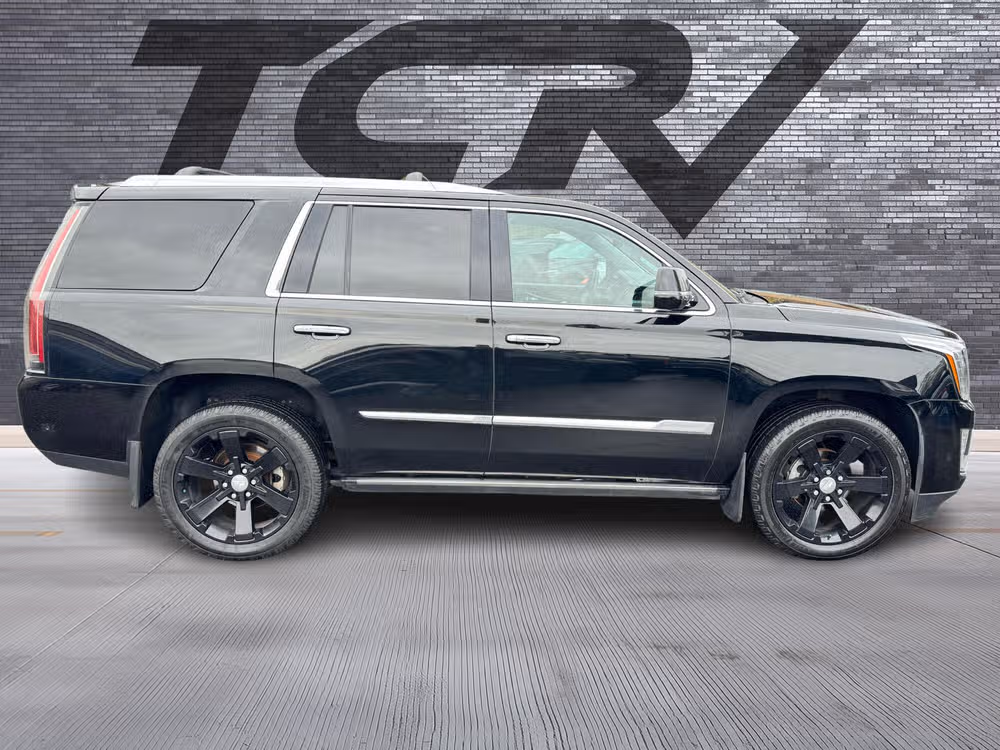 2018 Cadillac Escalade Premium Luxury Image 3