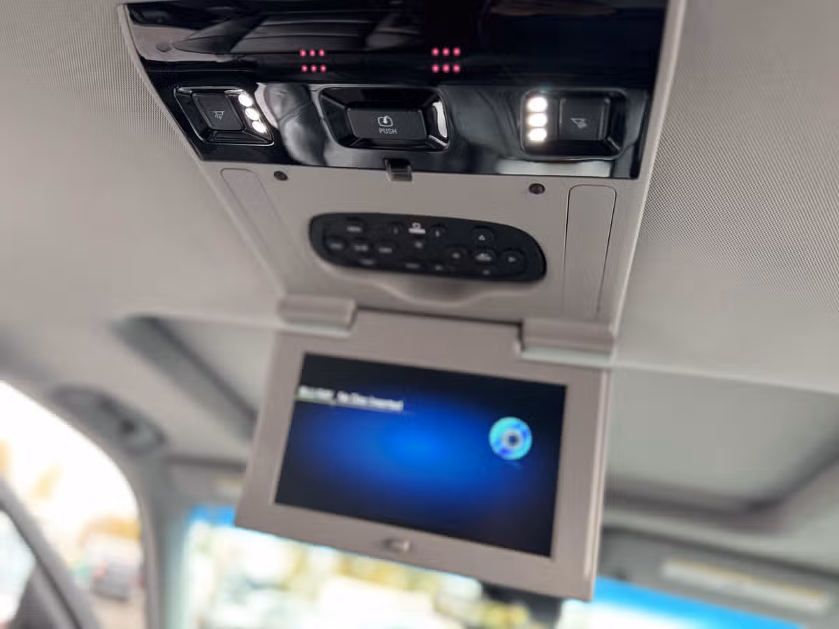 2018 Cadillac Escalade Premium Luxury Image 31