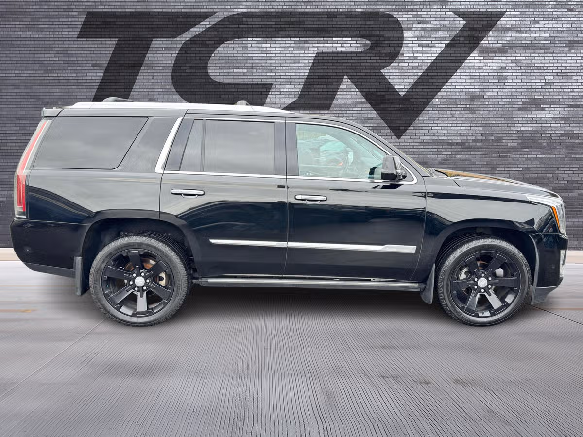 2018 Cadillac Escalade Premium Luxury Image 3